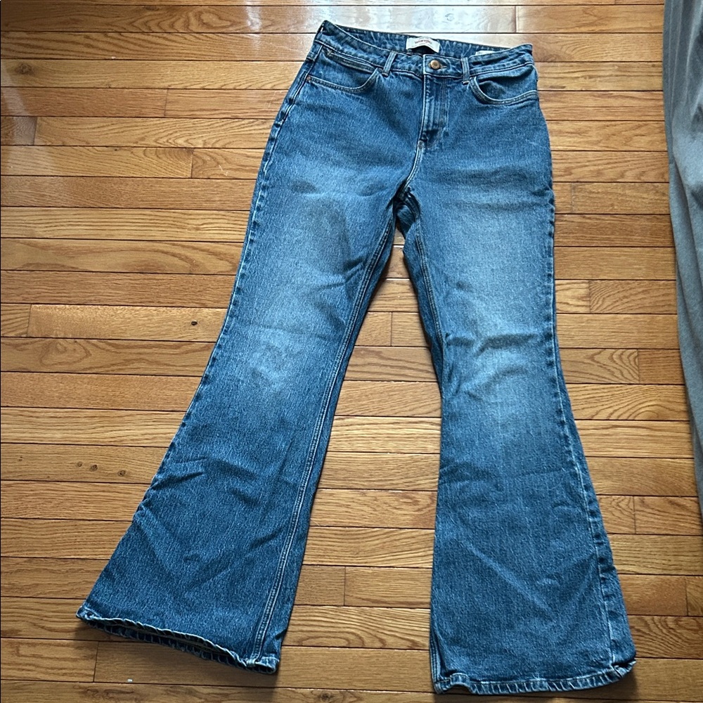 WORN ONCE Wrangler women’s high-rise fierce flare jeans